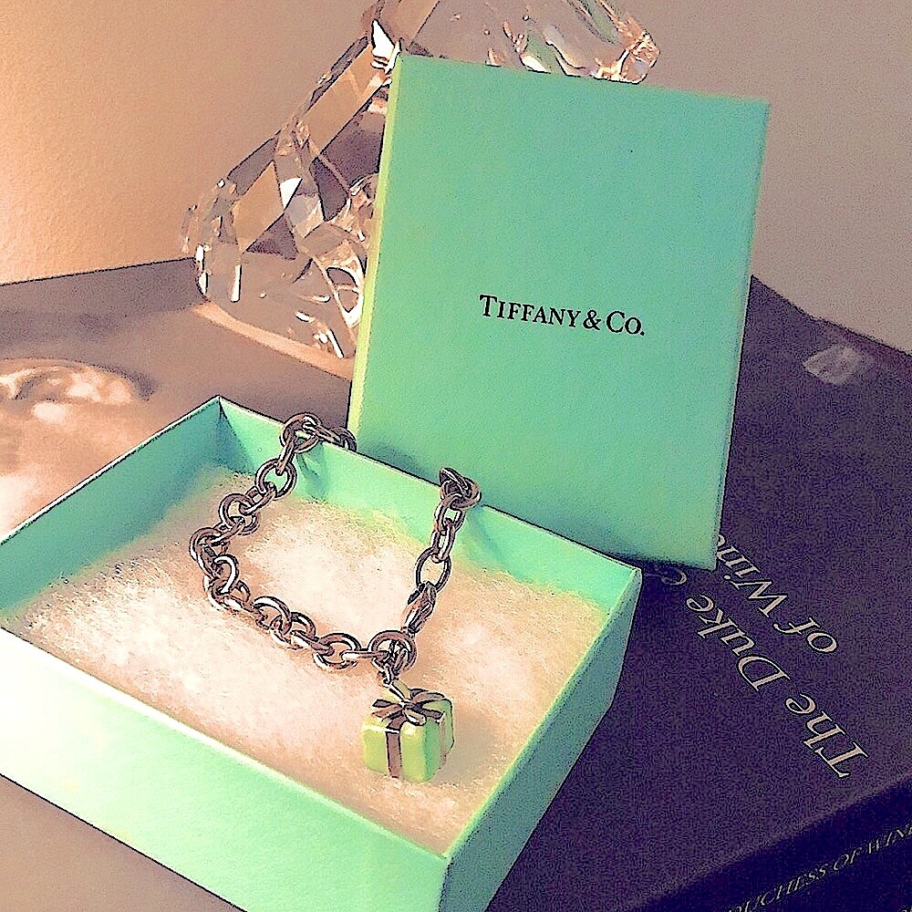 Tiffany&Co SterlingSilv bracelet& Blue Enamel Gift Box 925 charm w Orig receipt